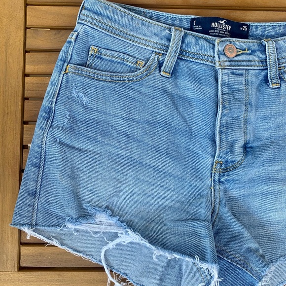 Custom painted Hollister high rise mom shorts - Picture 5 of 7